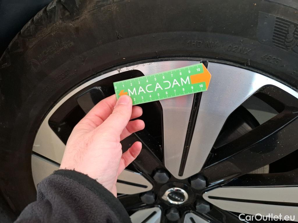  Volvo  XC 40 VOLVO XC40 / 2022 / 5P / SUV Recharge T5 262 DCT7 Ultimate #18