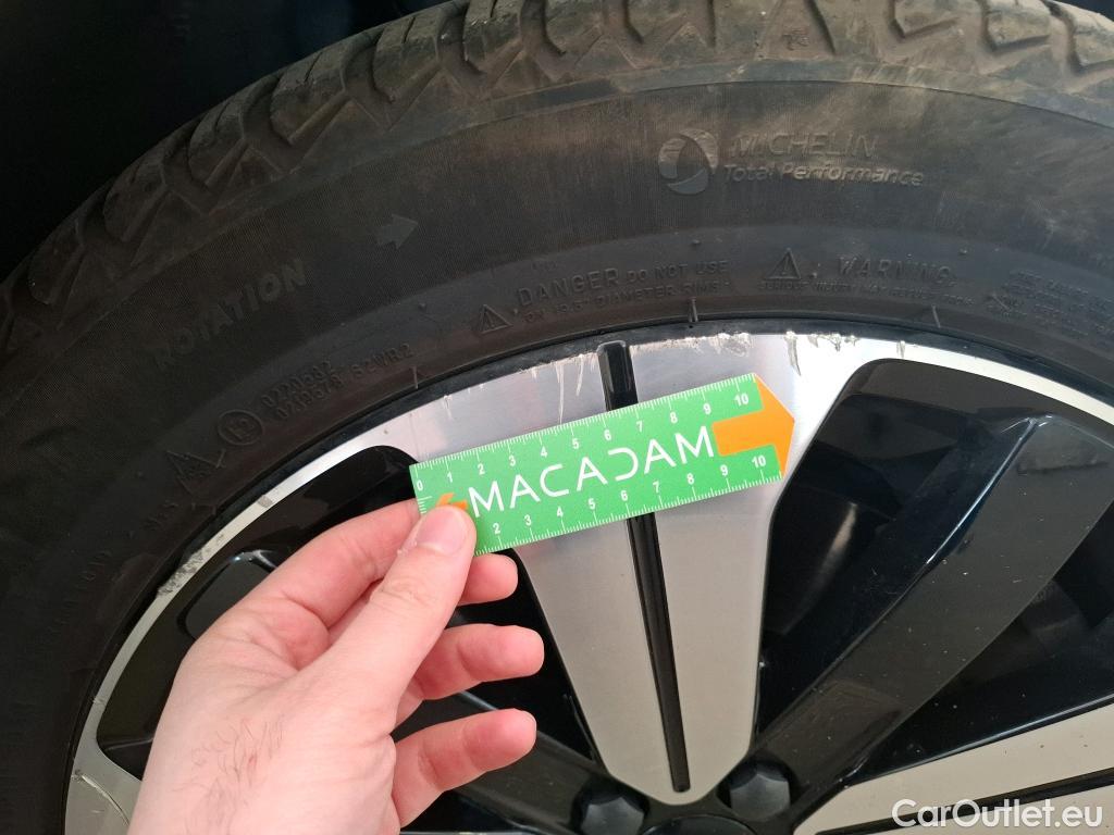  Volvo  XC 40 VOLVO XC40 / 2022 / 5P / SUV Recharge T5 262 DCT7 Ultimate #34