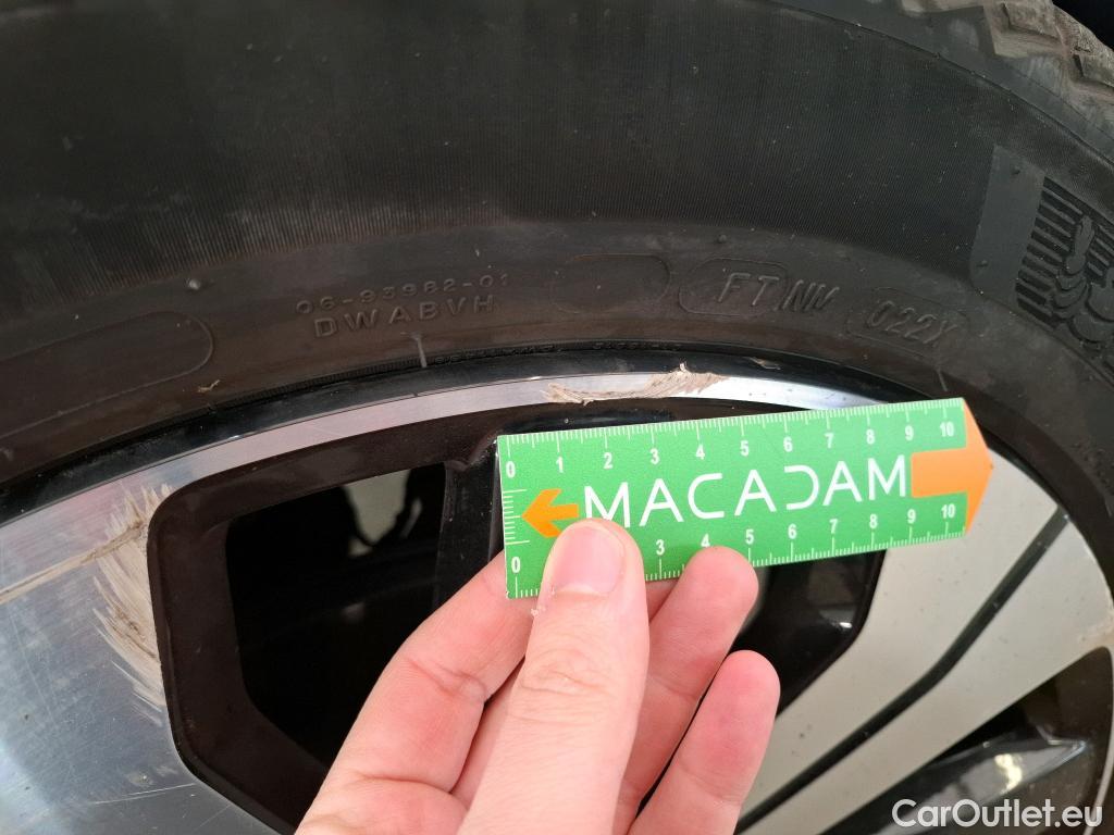  Volvo  XC 40 VOLVO XC40 / 2022 / 5P / SUV Recharge T5 262 DCT7 Ultimate #30