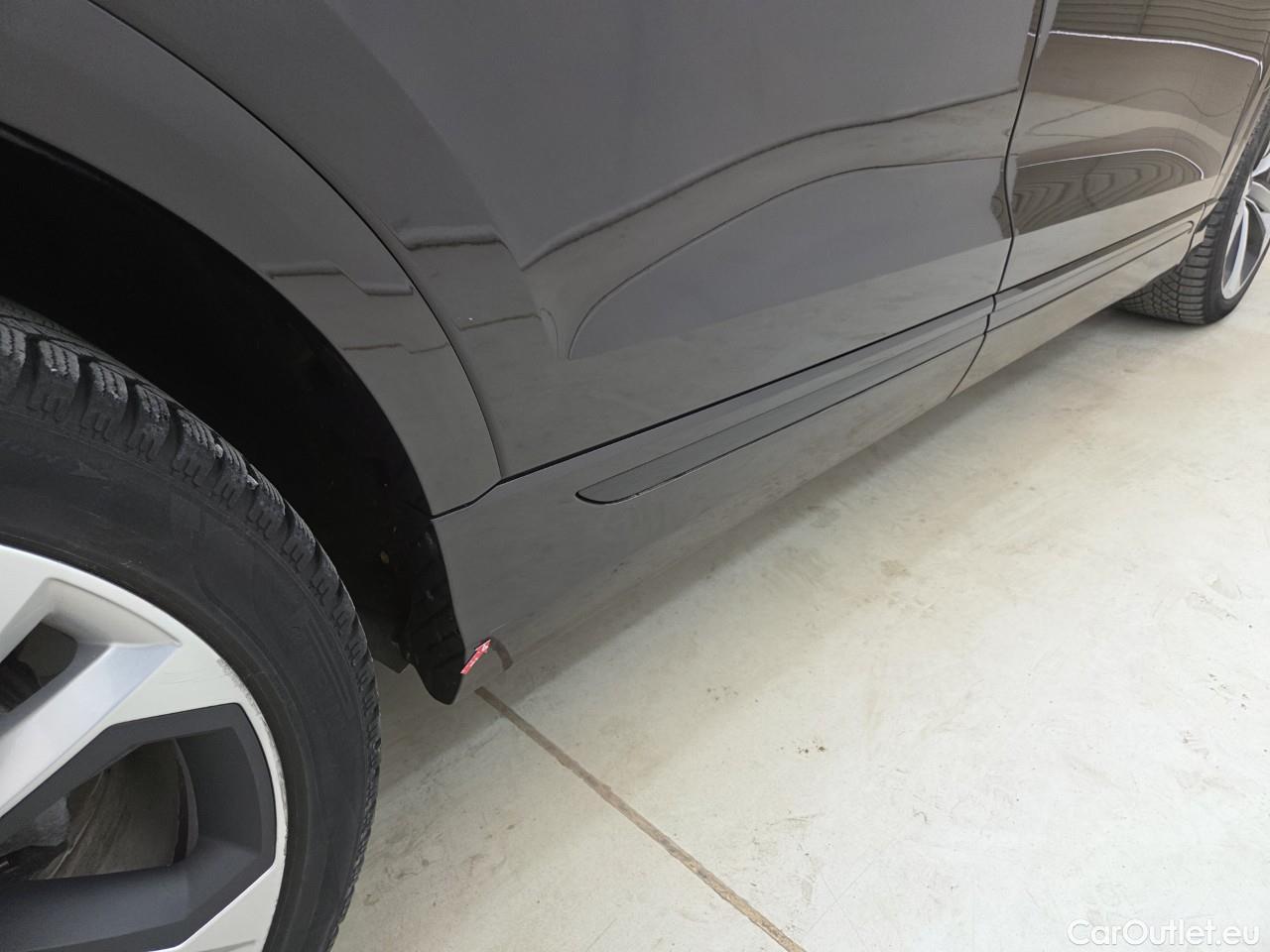  Audi  Q8 50 TDI quattro mild-Hybrid #48