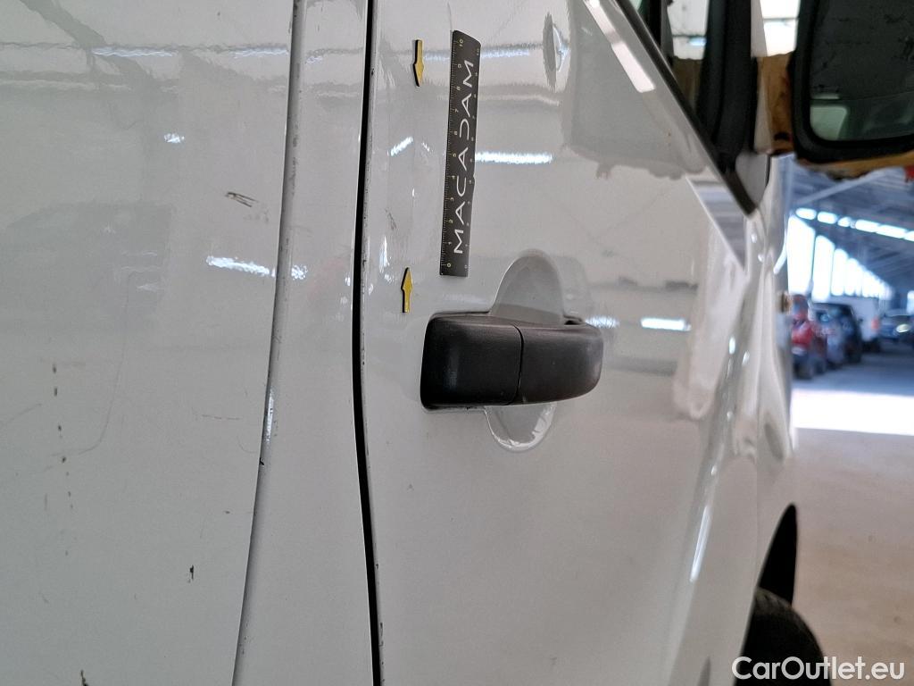  Renault  Trafic  Furgon Grand Confort L1H1 1000 1.6 dCi 120CV BVM6 E6 #78