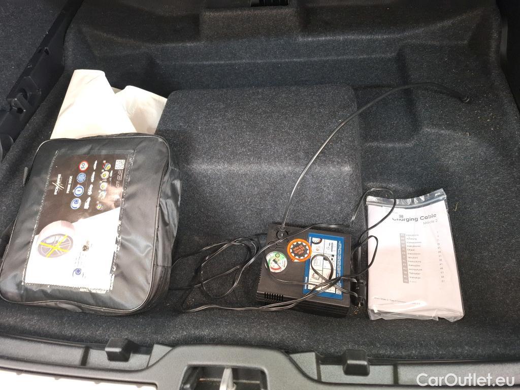  Volvo  XC 40 VOLVO XC40 / 2022 / 5P / SUV Recharge T5 262 DCT7 Ultimate #35