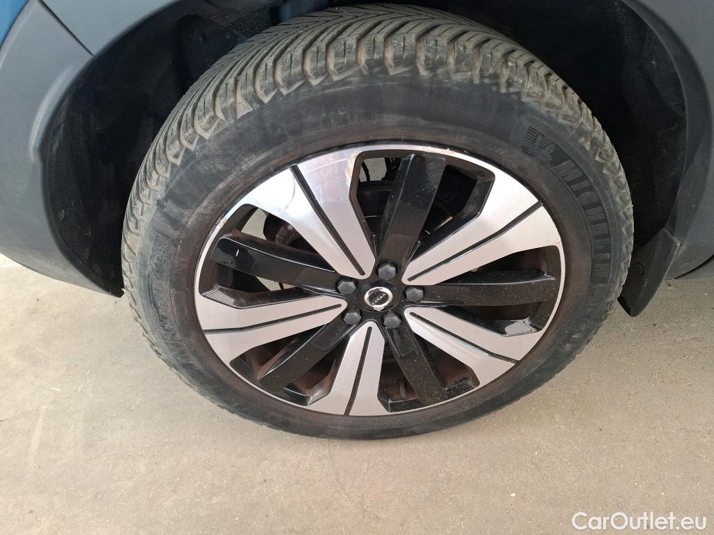  Volvo  XC 40 VOLVO XC40 / 2022 / 5P / SUV Recharge T5 262 DCT7 Ultimate #25