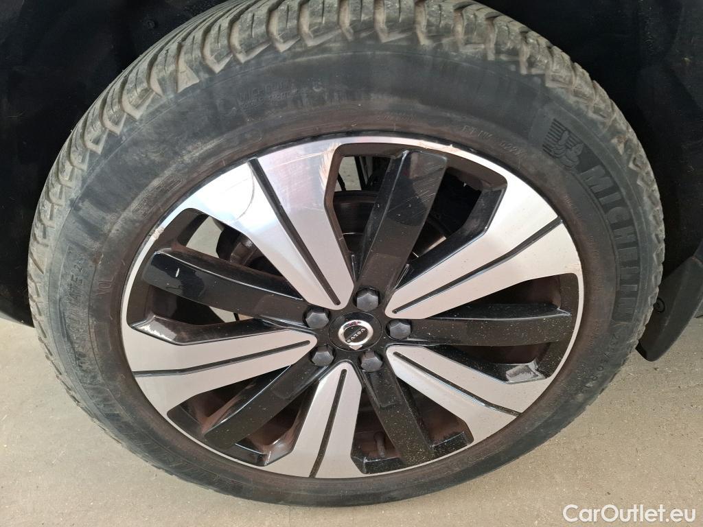  Volvo  XC 40 VOLVO XC40 / 2022 / 5P / SUV Recharge T5 262 DCT7 Ultimate #26