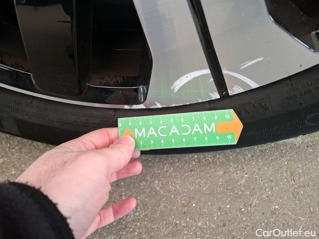  Volvo  XC 40 VOLVO XC40 / 2022 / 5P / SUV Recharge T5 262 DCT7 Ultimate #17