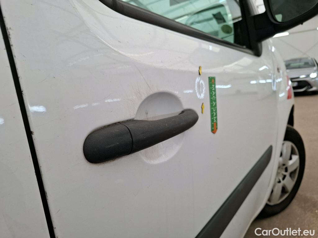  Renault  Kangoo  Express Maxi Extra (Série Spéciale) 1.5 dCi 90CV BVM5 E6 #25