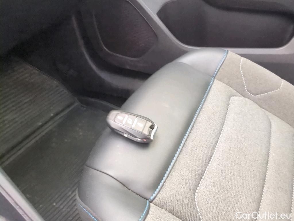  Citroen  C4 1.2 PureTech 130 S&S Feel EAT8 #5