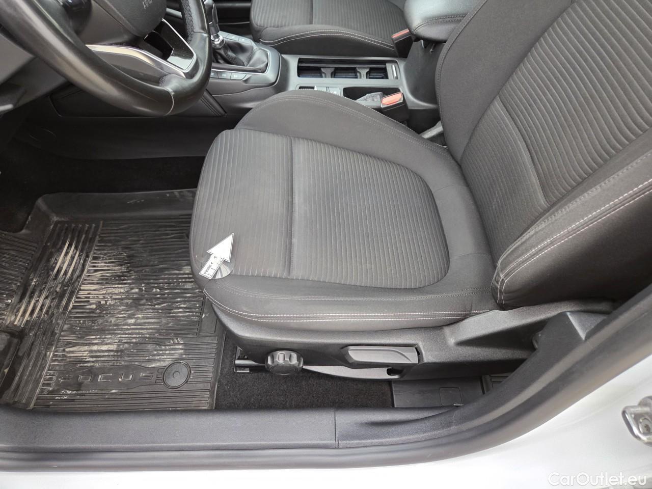  Ford  Focus 1.5 EcoBlue 120CP Titanium #49