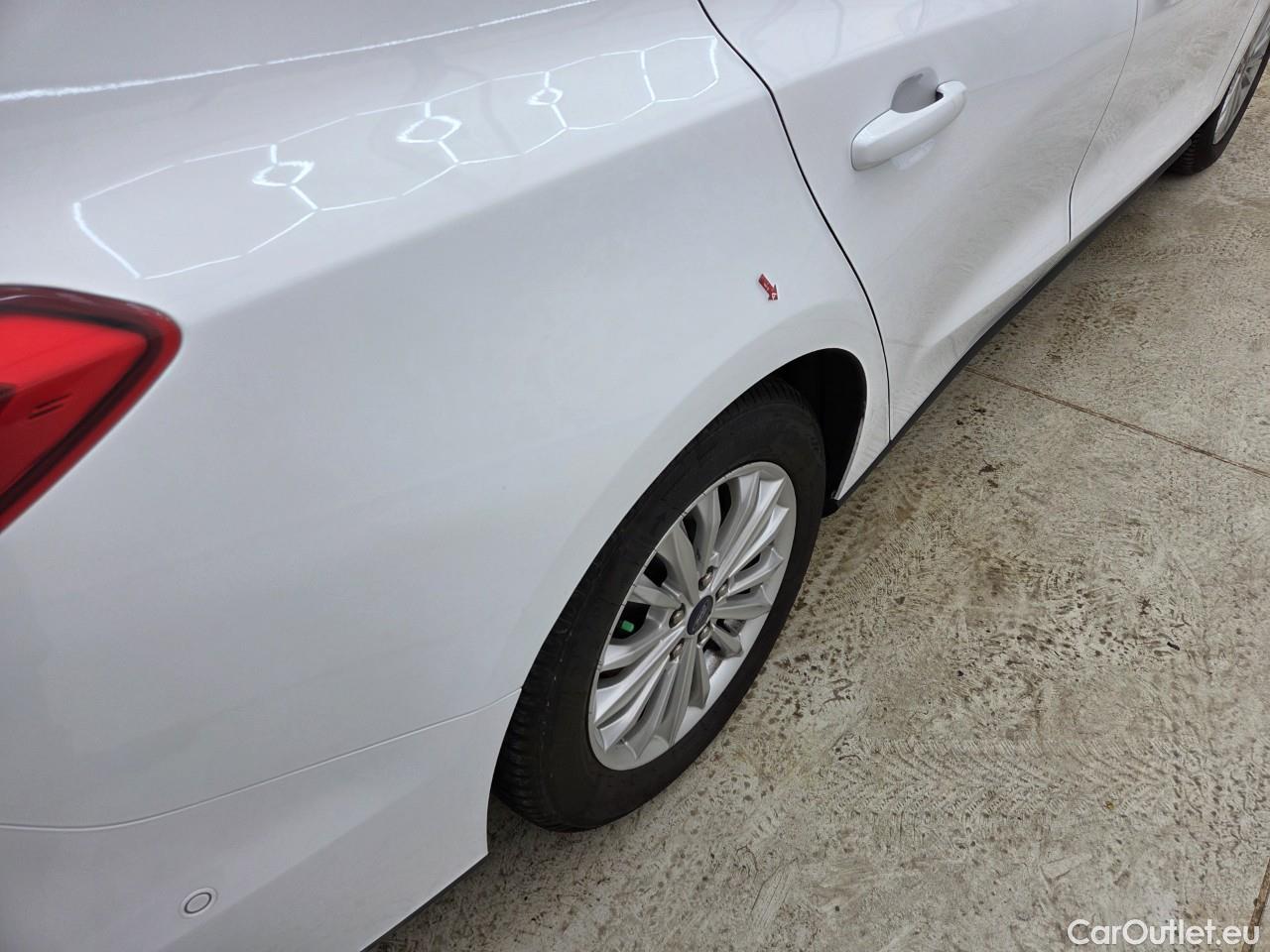  Ford  Focus 1.5 EcoBlue 120CP Titanium #34