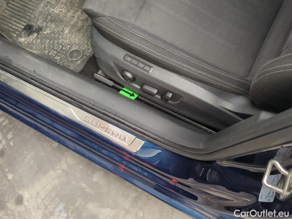  Skoda  Superb 2.0 TDI 200CP Style Combi DSG #3