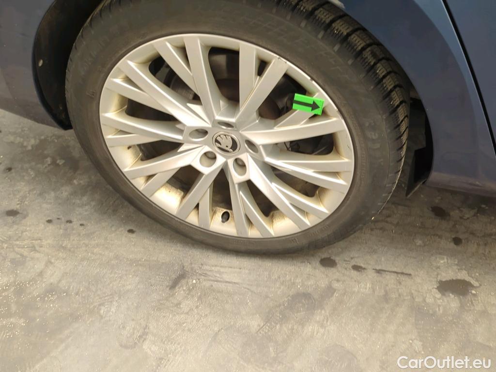  Skoda  Superb 2.0 TDI 200CP Style Combi DSG #15