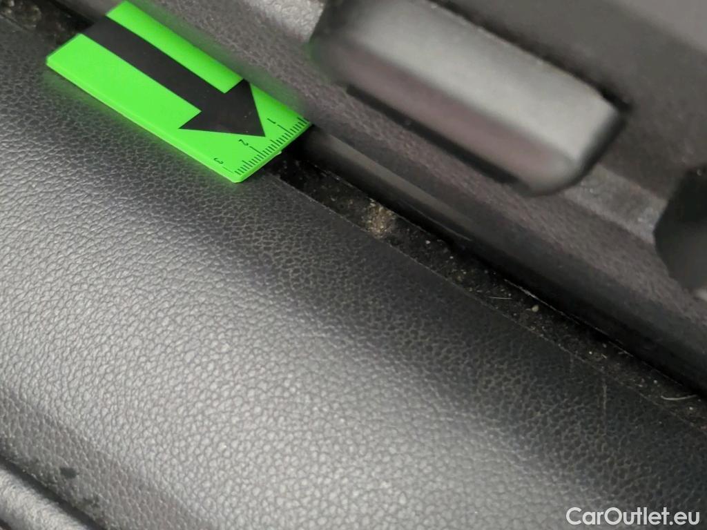  Skoda  Superb 2.0 TDI 200CP Style Combi DSG #4