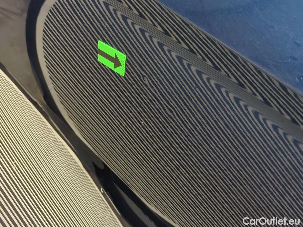  Skoda  Superb 2.0 TDI 200CP Style Combi DSG #10