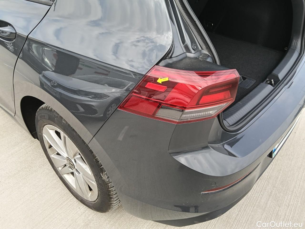  Volkswagen  Golf  Life 1.0 TSI #30