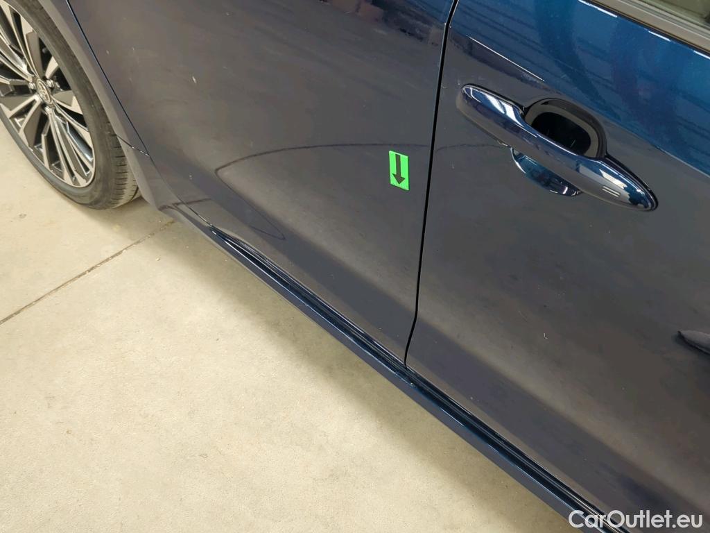  Toyota  Corolla 1.8 Hybrid Dynamic HSD E-CVT #13