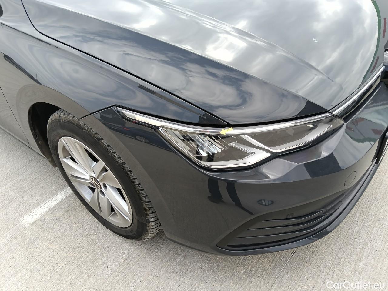  Volkswagen  Golf  Life 1.0 TSI #17