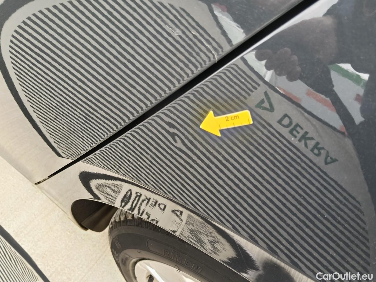  Volkswagen  Golf  Life 1.0 TSI #33