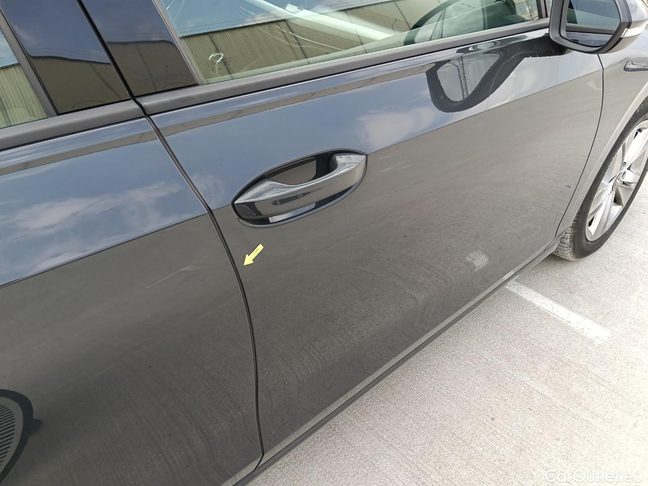  Volkswagen  Golf  Life 1.0 TSI #21