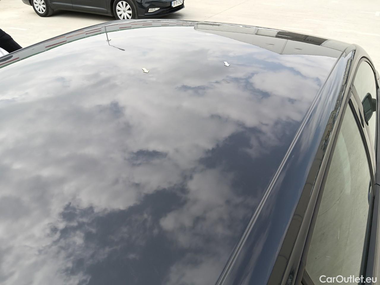  Volkswagen  Golf  Life 1.0 TSI #25