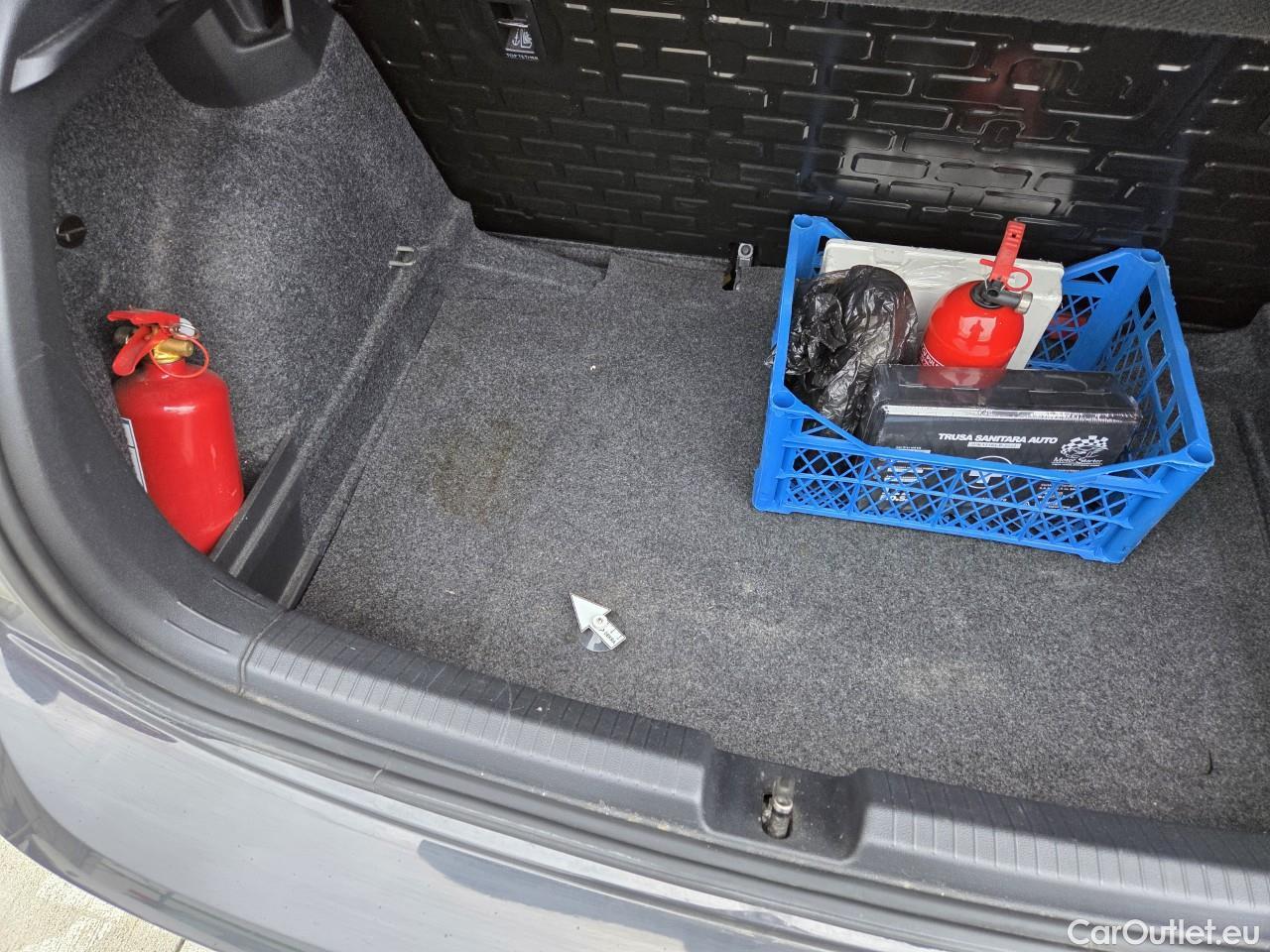  Volkswagen  Polo 1.0 80CP Trendline #51