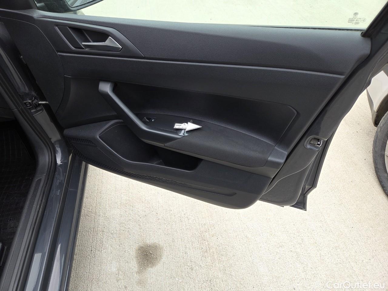  Volkswagen  Polo 1.0 80CP Trendline #46