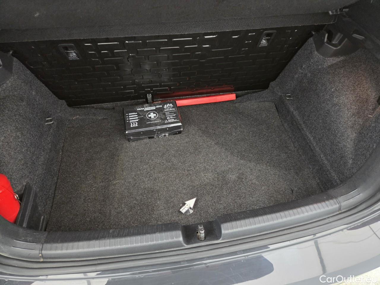  Volkswagen  Polo 1.0 80CP Trendline #43