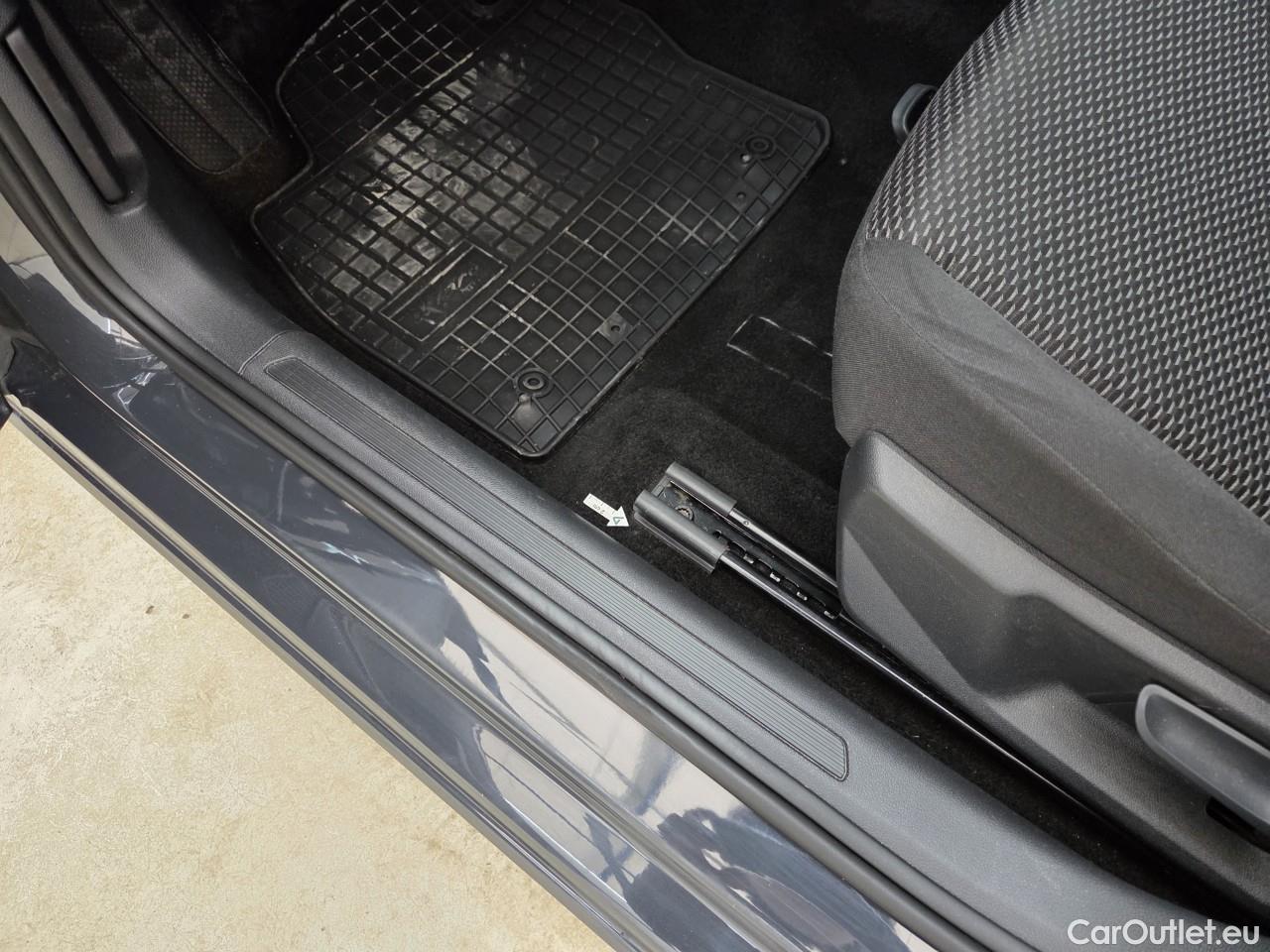  Volkswagen  Polo 1.0 80CP Trendline #37