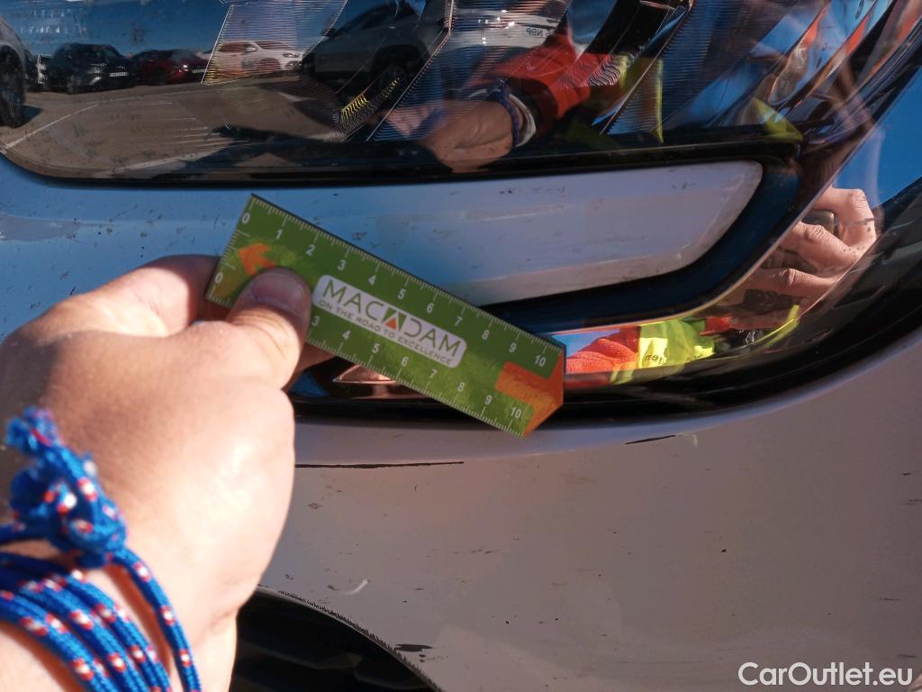  Renault  Clio RENAULT  / 2019 / 5P / berlina con portón Equilibre Blue dCi 74kW (100CV) #5