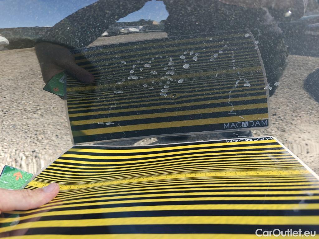  Mercedes  GLA MERCEDES-BENZ  / 2020 / 5P / todoterreno  200 D #29