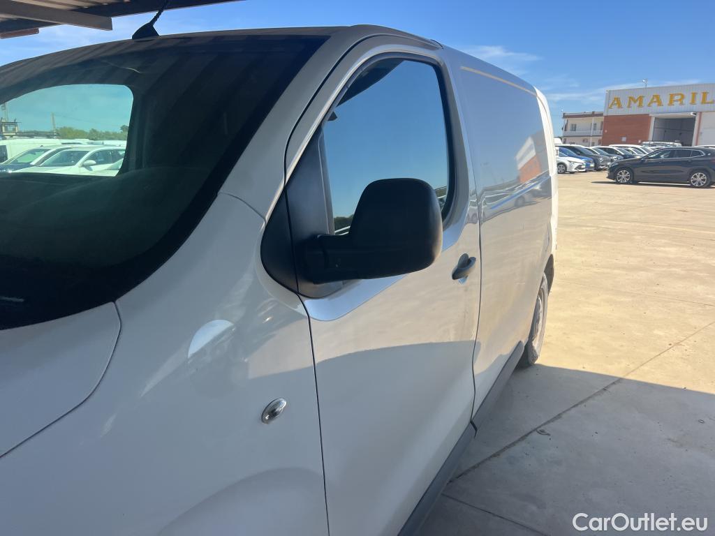  Toyota  Proace TOYOTA  / 2016 / 4P / furgón FU. MEDIO (L1) 2.0D 90kW COMFORT CARGA + #29