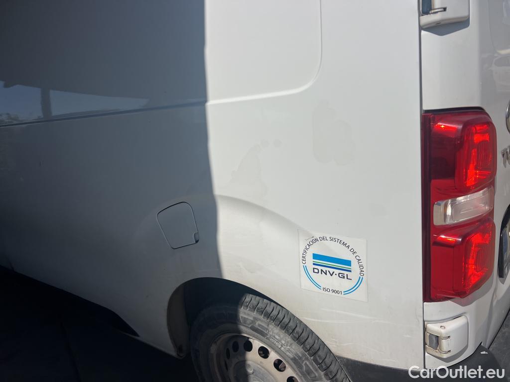  Toyota  Proace TOYOTA  / 2016 / 4P / furgón FU. MEDIO (L1) 2.0D 90kW COMFORT CARGA + #13