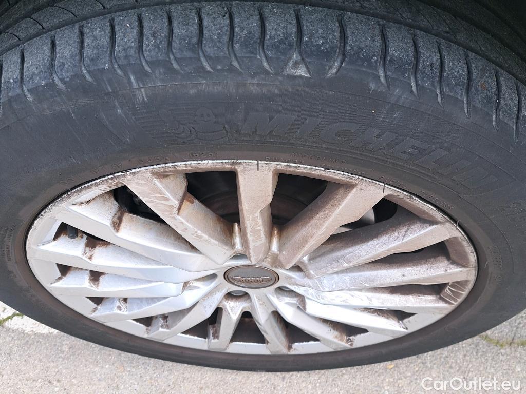  Audi  Q2 AUDI  / 2016 / 5P / todoterreno Design 30 TFSI 85kW (116CV) #7