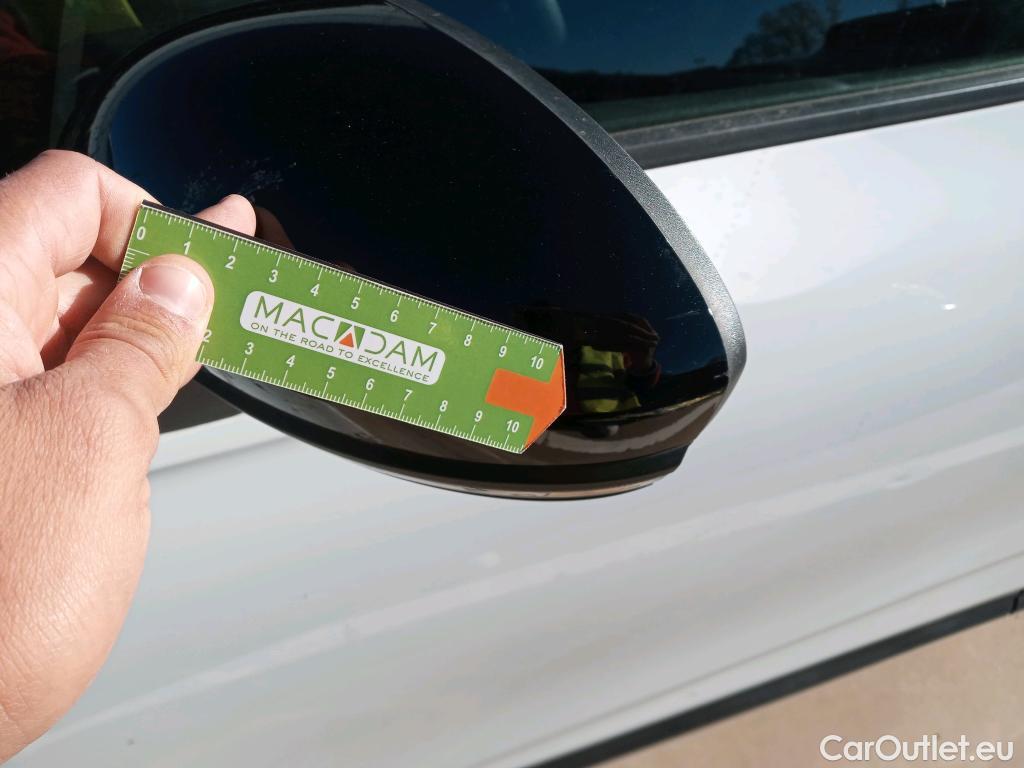  Renault  Clio RENAULT  / 2019 / 5P / berlina con portón Equilibre Blue dCi 74kW (100CV) #34