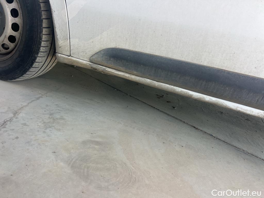  Toyota  Proace TOYOTA  / 2016 / 4P / furgón FU. MEDIO (L1) 2.0D 90kW COMFORT CARGA + #10