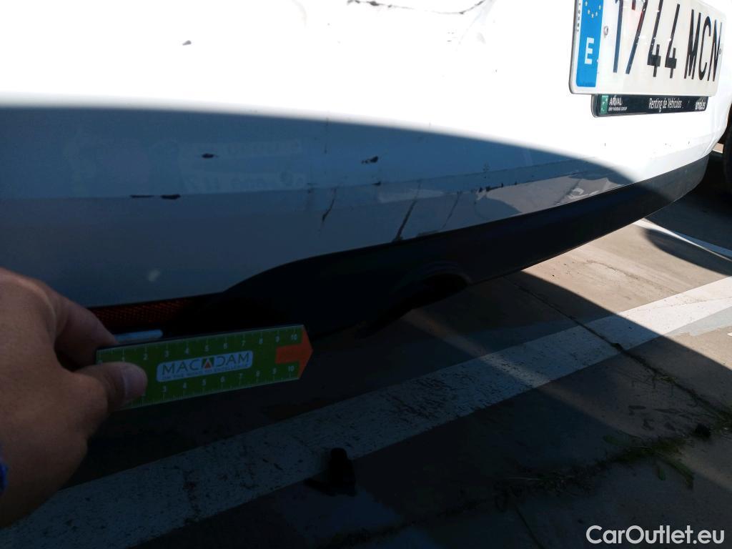  Renault  Clio RENAULT  / 2019 / 5P / berlina con portón Equilibre Blue dCi 74kW (100CV) #38