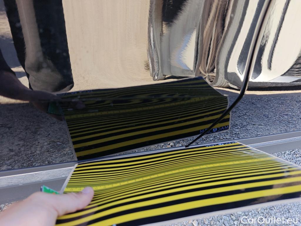  Mercedes  GLA MERCEDES-BENZ  / 2020 / 5P / todoterreno  200 D #4