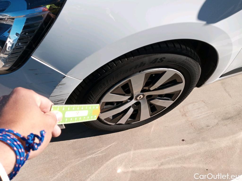  Renault  Clio RENAULT  / 2019 / 5P / berlina con portón Equilibre Blue dCi 74kW (100CV) #26