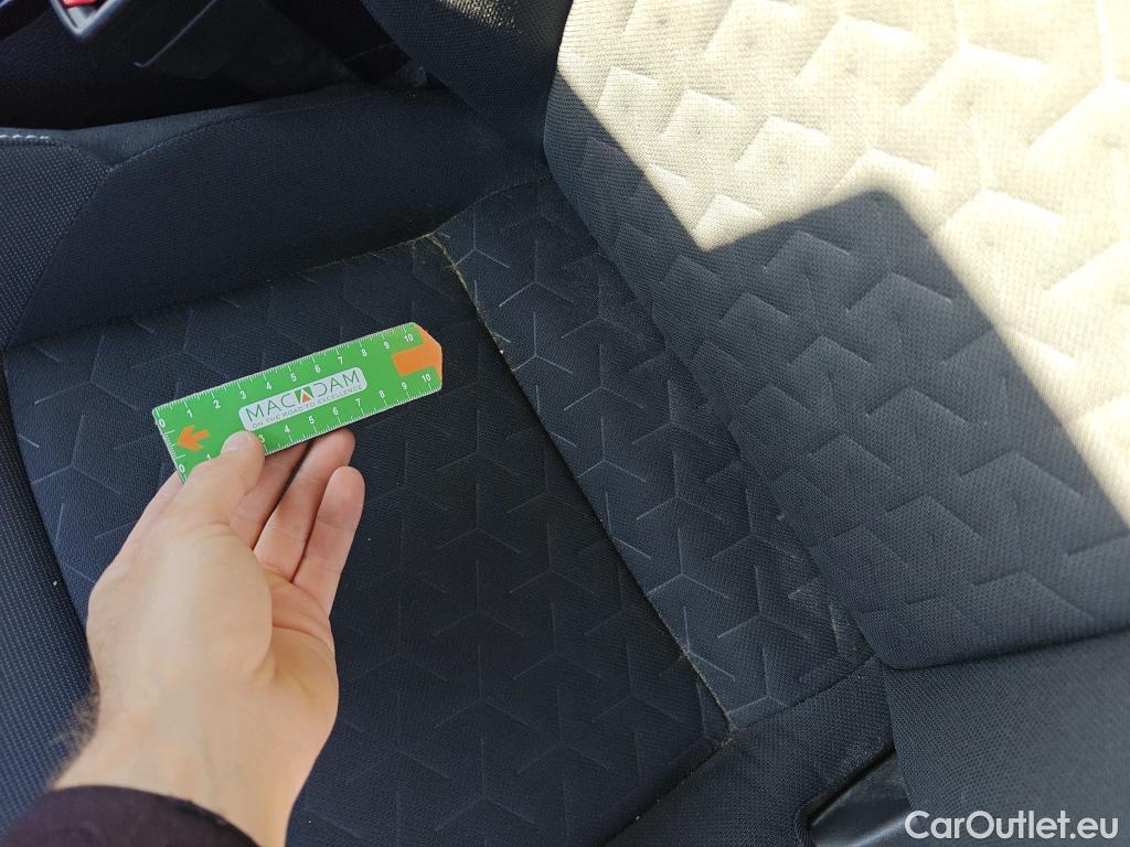  Toyota  Corolla TOYOTA  / 2019 / 5P / familiar 1.8 125H ACTIVE TECH E-CVT TOU SPORT #39