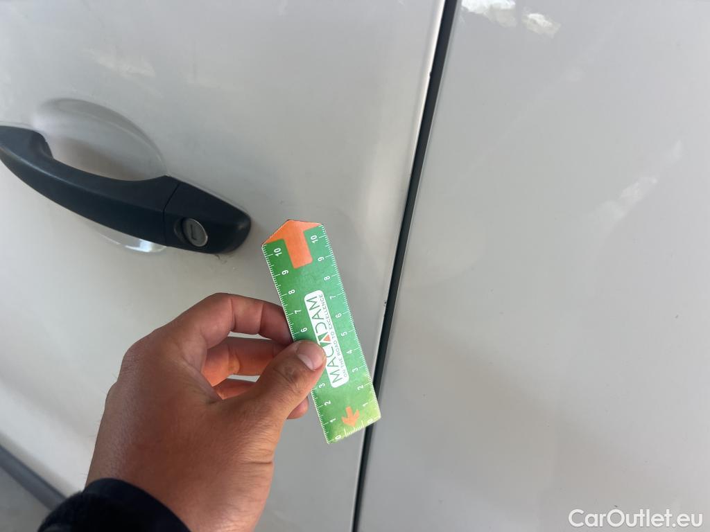  Toyota  Proace TOYOTA  / 2016 / 4P / furgón FU. MEDIO (L1) 2.0D 90kW COMFORT CARGA + #9