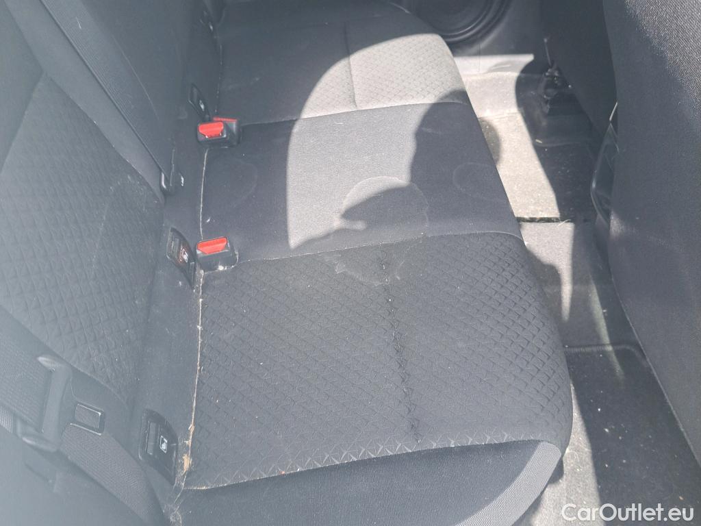  Nissan  Juke NISSAN  / 2019 / 5P / crossover DIG-T 84 kW (114 CV) DCT 7 V N-Connecta (AC) #4