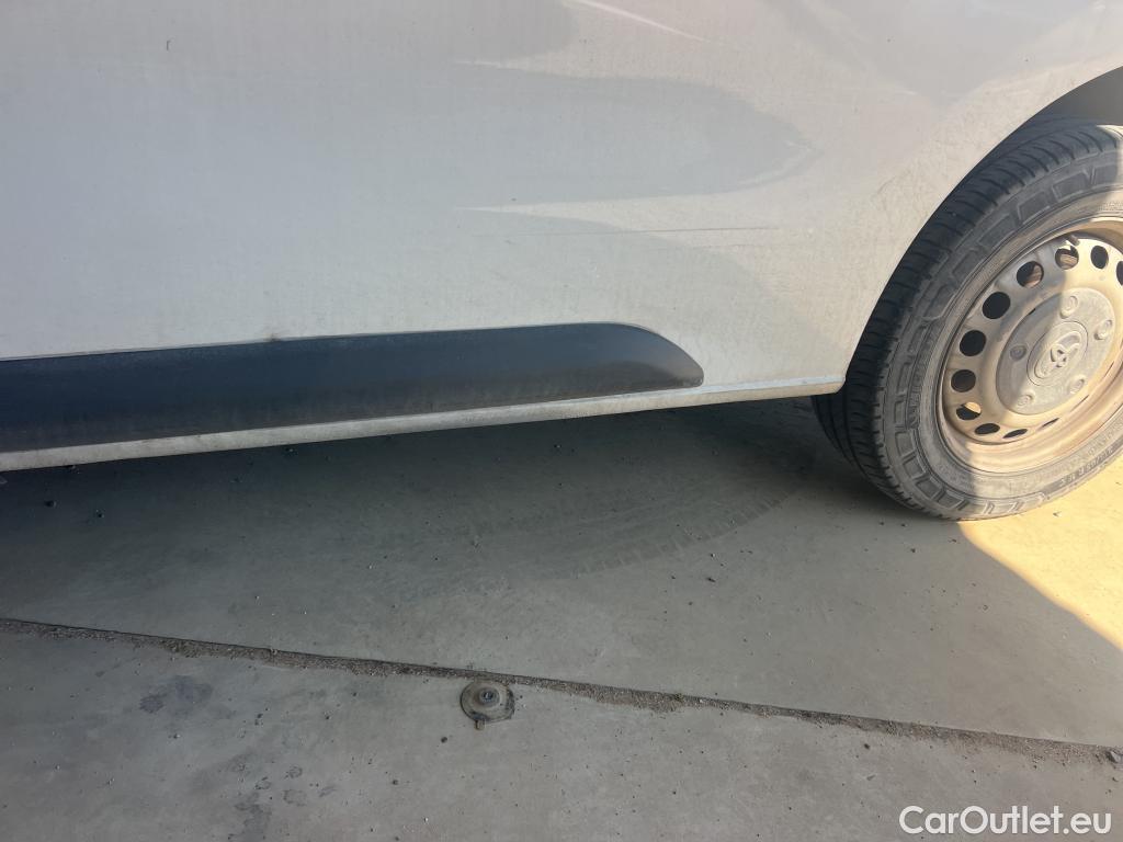  Toyota  Proace TOYOTA  / 2016 / 4P / furgón FU. MEDIO (L1) 2.0D 90kW COMFORT CARGA + #11