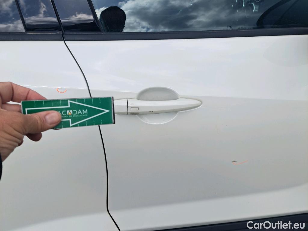  Nissan  Juke NISSAN  / 2019 / 5P / crossover DIG-T 84 kW (114 CV) DCT 7 V N-Connecta (AC) #28