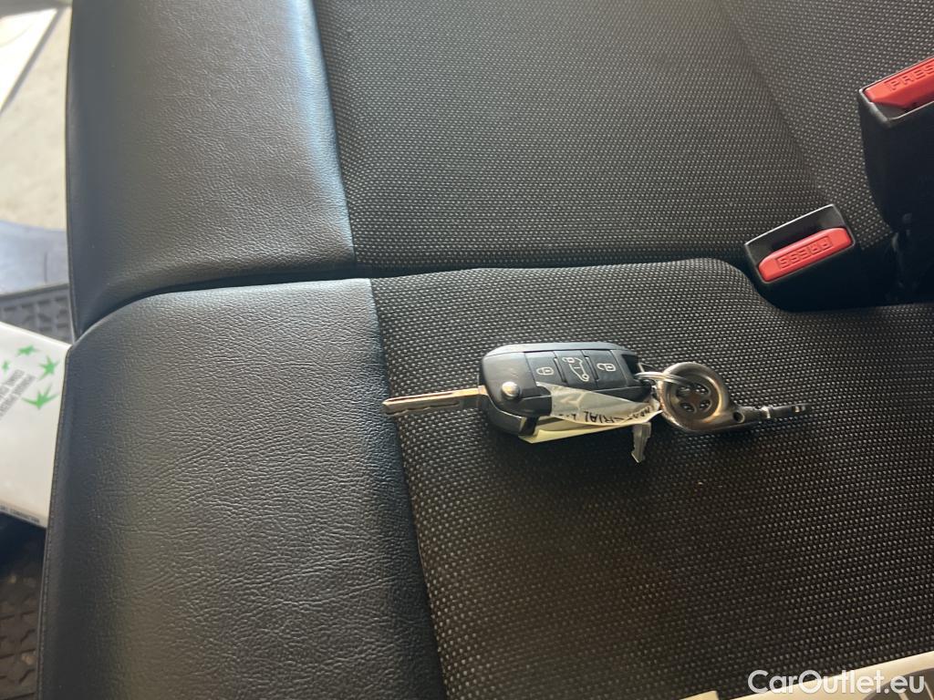  Toyota  Proace TOYOTA  / 2016 / 4P / furgón FU. MEDIO (L1) 2.0D 90kW COMFORT CARGA + #1