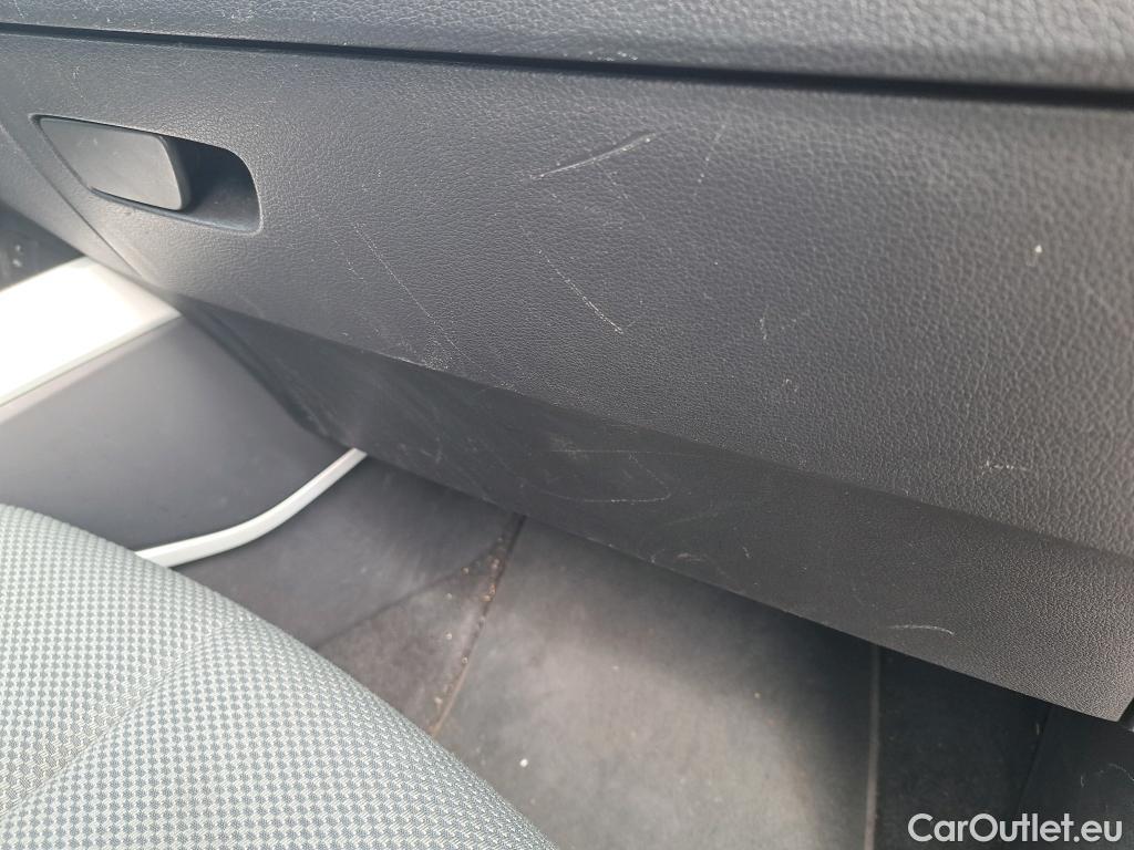  Audi  Q2 AUDI  / 2016 / 5P / todoterreno Design 30 TFSI 85kW (116CV) #11