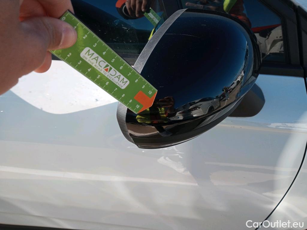  Renault  Clio RENAULT  / 2019 / 5P / berlina con portón Equilibre Blue dCi 74kW (100CV) #28