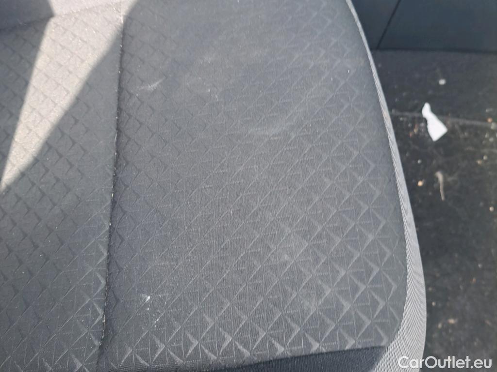  Nissan  Juke NISSAN  / 2019 / 5P / crossover DIG-T 84 kW (114 CV) DCT 7 V N-Connecta (AC) #6