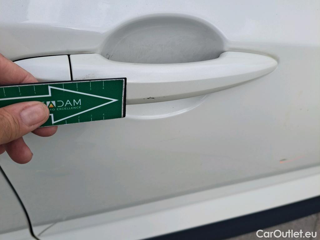  Nissan  Juke NISSAN  / 2019 / 5P / crossover DIG-T 84 kW (114 CV) DCT 7 V N-Connecta (AC) #29