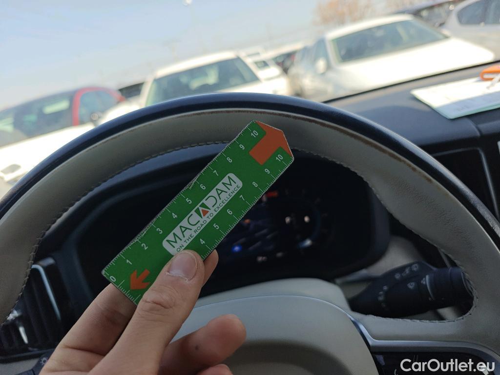  Volvo  XC60 VOLVO  / 2017 / 5P / todoterreno 2.0 B4 D Inscription Auto #36