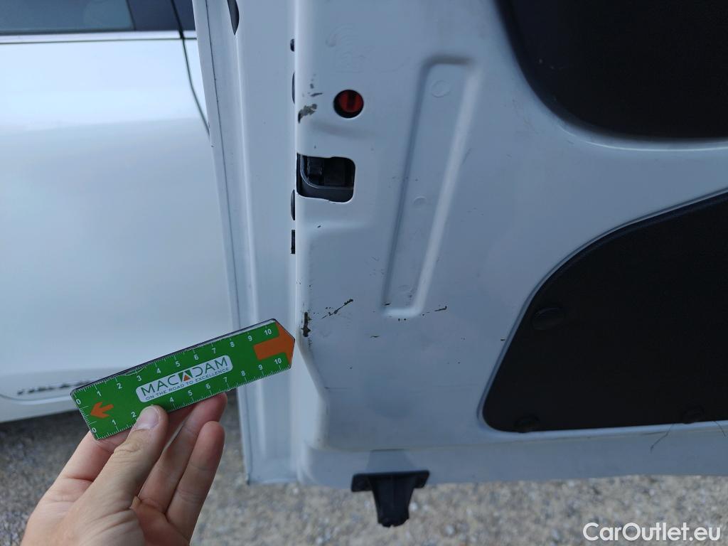  Citroen  Berlingo  Combi Live Pack Business M 1.5 BlueHDi 100CV MT6 E6d #18