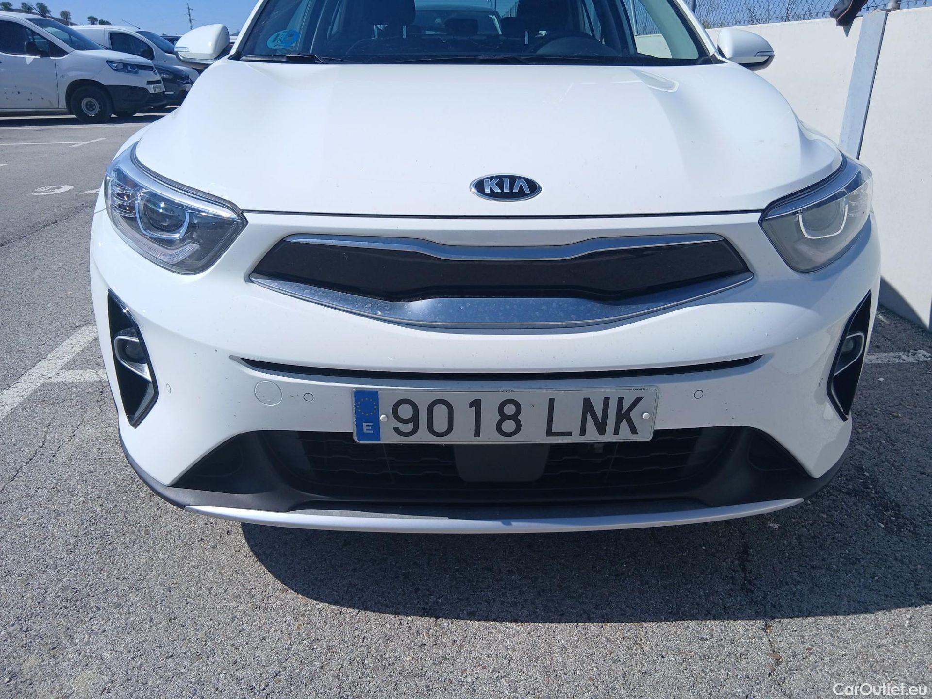  KIA  STONIC KIA  / 2017 / 5P / todoterreno 1.0 T-GDi 74kW (100CV) MHEV iMT Drive #5